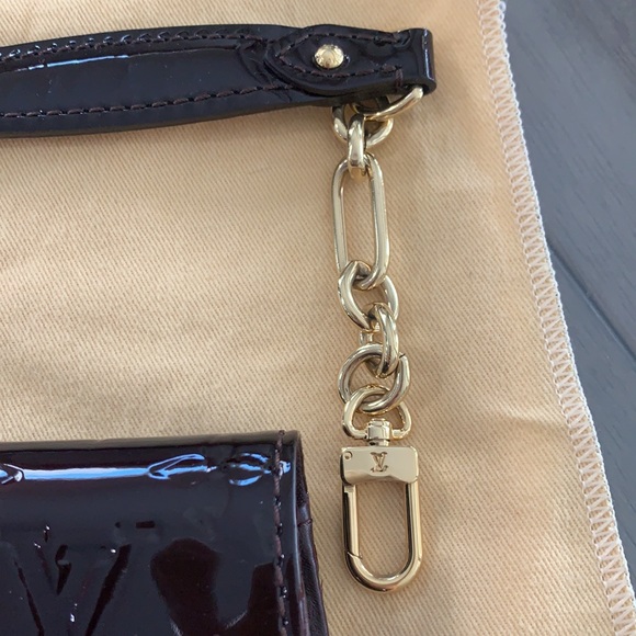 Louis Vuitton wallet on a chain - Picture 3 of 9